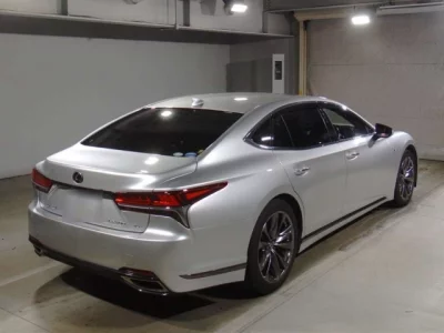 Lexus LS