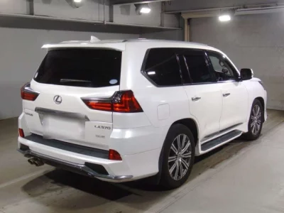 Lexus LX