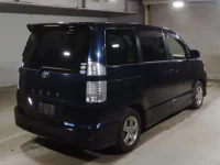 Toyota VOXY лот № 75077 оценка RA  с аукциона в Японии 1