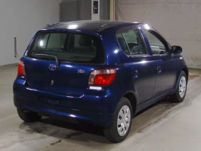Toyota VITZ  с аукциона в Японии