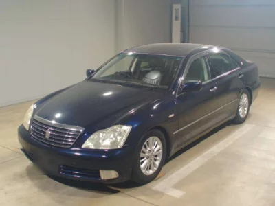 Toyota CROWN  с аукциона в Японии