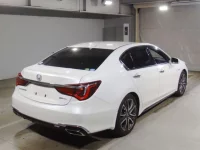 Honda LEGEND лот № 2412 оценка 4.5  с аукциона в Японии 1