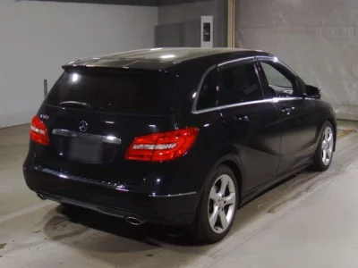 Mercedes-Benz B CLASS