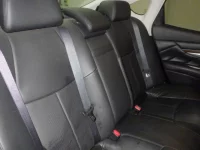 Nissan FUGA лот № 1215 оценка 4  с аукциона в Японии 7