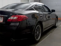 Nissan FUGA лот № 3024 оценка 3.5  с аукциона в Японии 4