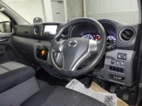 Nissan CARAVAN VAN лот № 3088 оценка 4  с аукциона в Японии 2