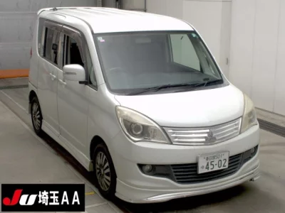 Mitsubishi DELICA D2