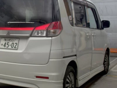 Mitsubishi DELICA D2