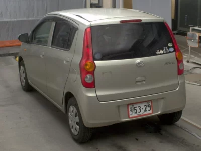 Daihatsu MIRA  с аукциона в Японии