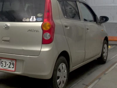 Daihatsu MIRA  с аукциона в Японии