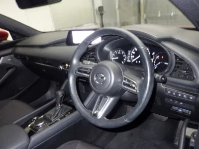 Mazda MAZDA3  с аукциона в Японии