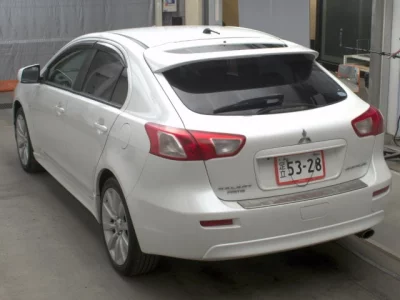 Mitsubishi GALANT FORTIS