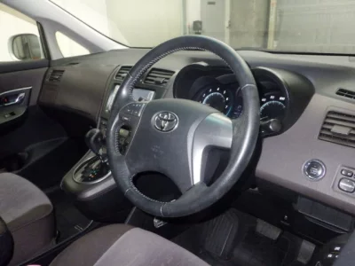 Toyota Mark X Zio