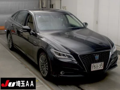 Toyota CROWN  с аукциона в Японии