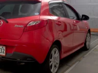 Mazda DEMIO лот № 4075 оценка 4  с аукциона в Японии 3