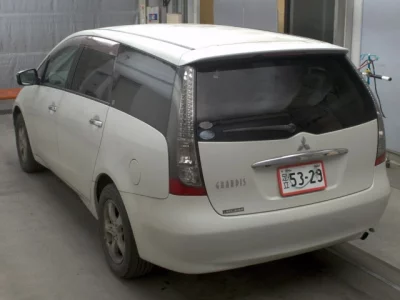 Mitsubishi GRANDIS