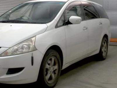 Mitsubishi GRANDIS