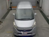 Honda STEP WAGON лот № 17121 оценка 3.5  с аукциона в Японии 4