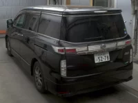Nissan ELGRAND лот № 2184 оценка 3  с аукциона в Японии 1