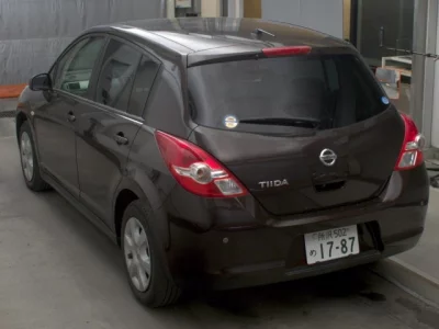 Nissan TIIDA