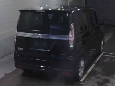 Mitsubishi DELICA D2