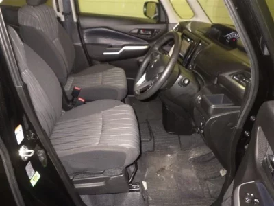 Mitsubishi DELICA D2