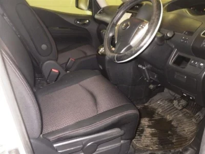 Nissan SERENA  с аукциона в Японии