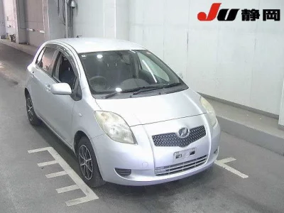 Toyota VITZ  с аукциона в Японии