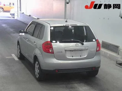 Mazda VERISA  с аукциона в Японии