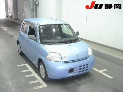 Daihatsu Esse