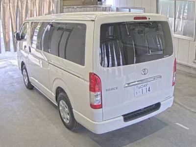 Toyota HiAce Van