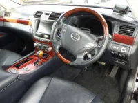 Lexus LS лот № 8214 оценка R  с аукциона в Японии 2