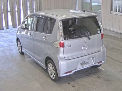 Mitsubishi EK CUSTOM