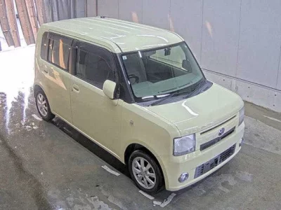 Toyota PIXIS SPACE  с аукциона в Японии