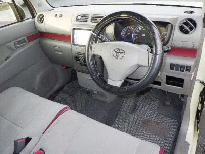 Toyota PIXIS SPACE  с аукциона в Японии