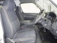 Nissan CARAVAN VAN лот № 8651 оценка R  с аукциона в Японии 5