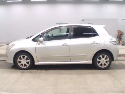 Toyota BLADE  с аукциона в Японии