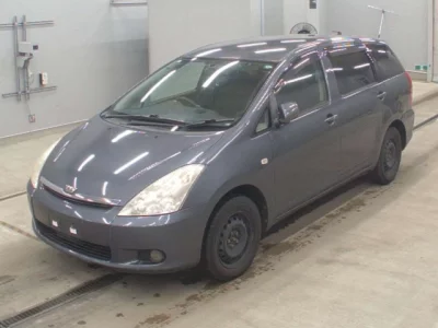 Toyota WISH  с аукциона в Японии