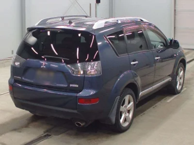 Mitsubishi OUTLANDER  с аукциона в Японии