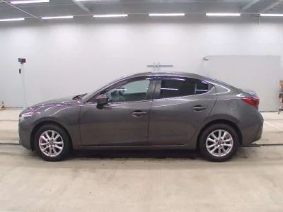 Mazda AXELA  с аукциона в Японии