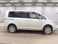 Mitsubishi DELICA D5 лот № 3327 оценка 3.5  с аукциона в Японии 2