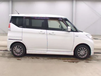 Mitsubishi DELICA D2