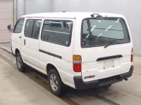Toyota HIACE VAN лот № 3309 оценка 2  с аукциона в Японии 5