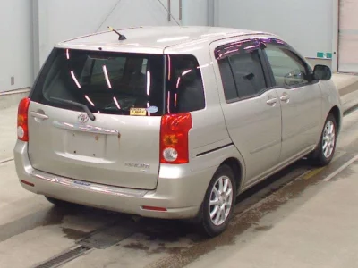 Toyota RAUM  с аукциона в Японии