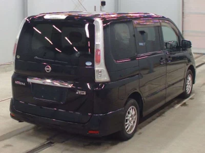 Nissan SERENA  с аукциона в Японии