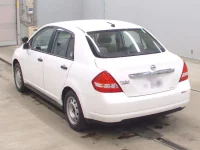 Nissan TIIDA LATIO лот № 3339 оценка 4  с аукциона в Японии 5