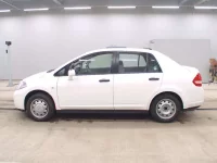 Nissan TIIDA LATIO лот № 3339 оценка 4  с аукциона в Японии 3