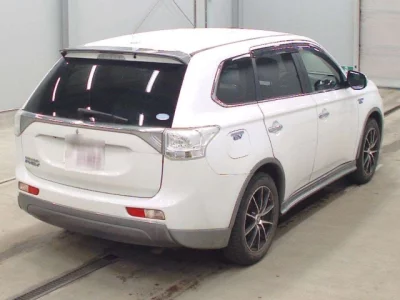 Mitsubishi OUTLANDER PHEV