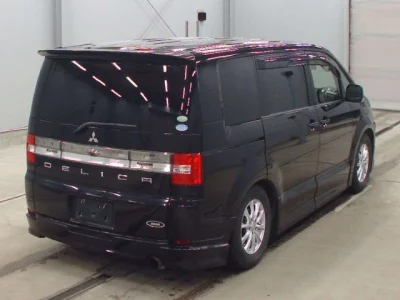 Mitsubishi Delica D:5