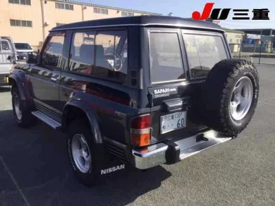 Nissan SAFARI